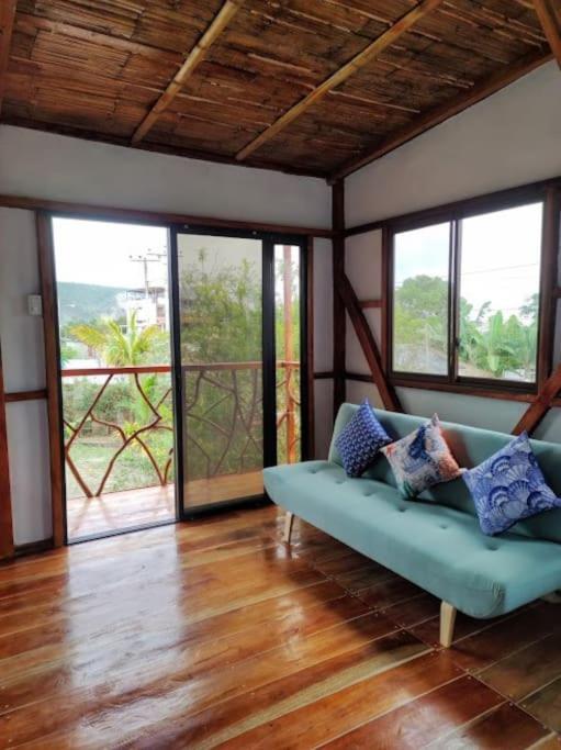 Cayo Ecovillage Puerto Cayo Buitenkant foto