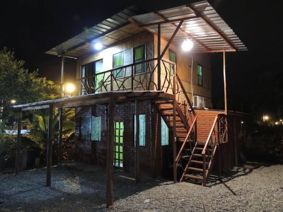 Cayo Ecovillage Puerto Cayo Buitenkant foto